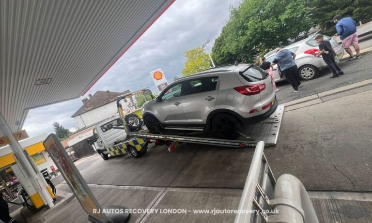 car breakdown recovers on gas station in london